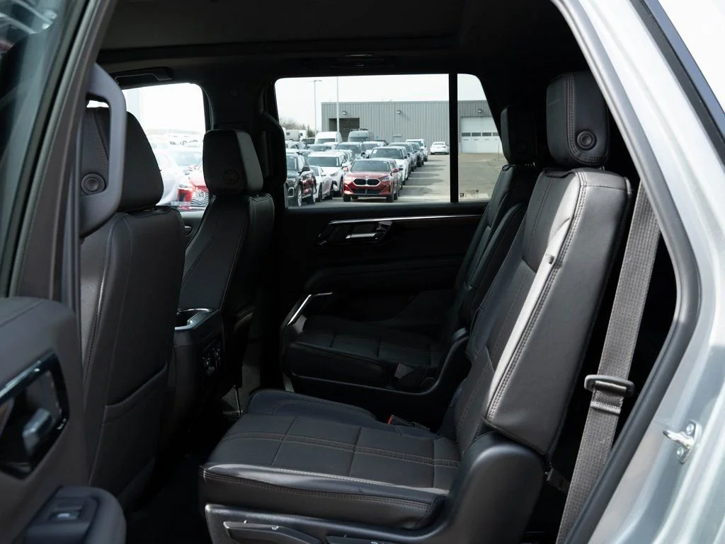 Used 2025 Sterling Gray Metallic Chevrolet High Country image 37