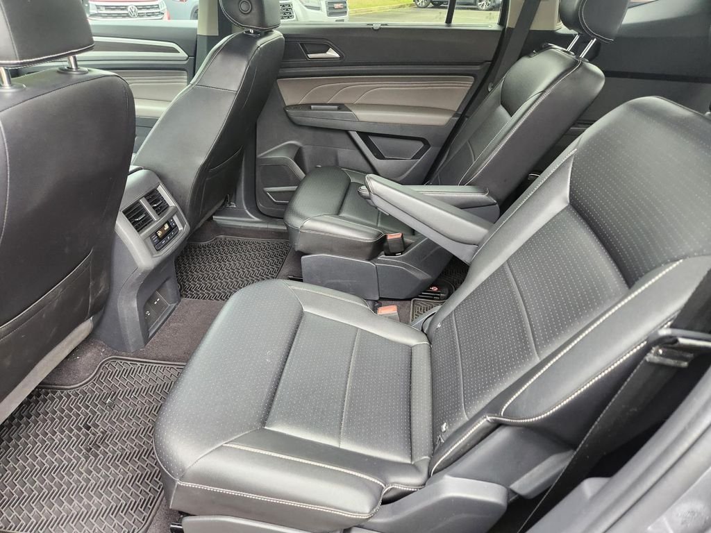 2023 Volkswagen Atlas SE w/Tech - Photo 21