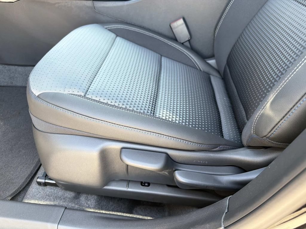 New 2026 Mosaic Black Metallic Chevrolet LT image 17