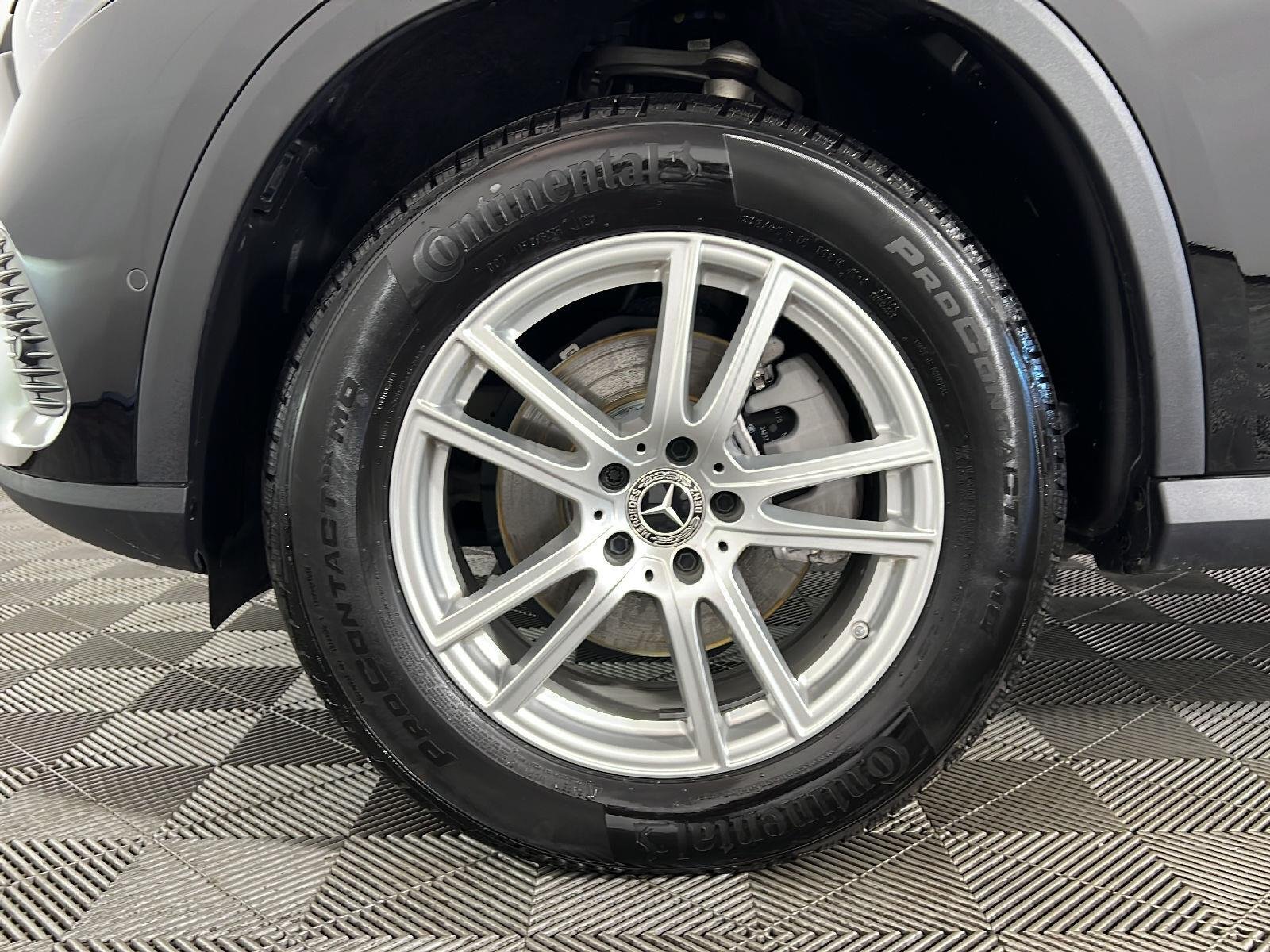 Used 2023 Black Mercedes-Benz GLC 300 image 25