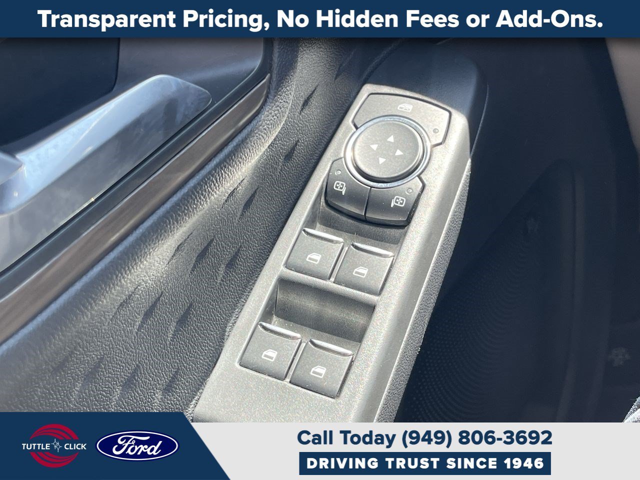 Used 2020  Ford Titanium Hybrid image 31