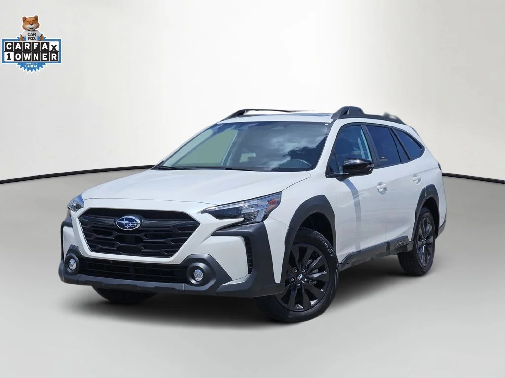 Used 2025 White Subaru Onyx Edition image 3