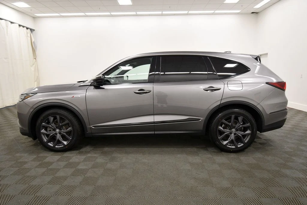 Used 2023  Acura A-Spec image 4