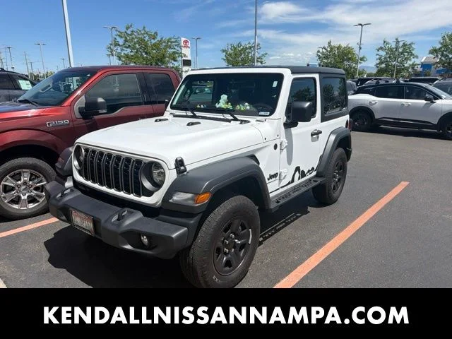2025 Jeep Wrangler Sport's photo