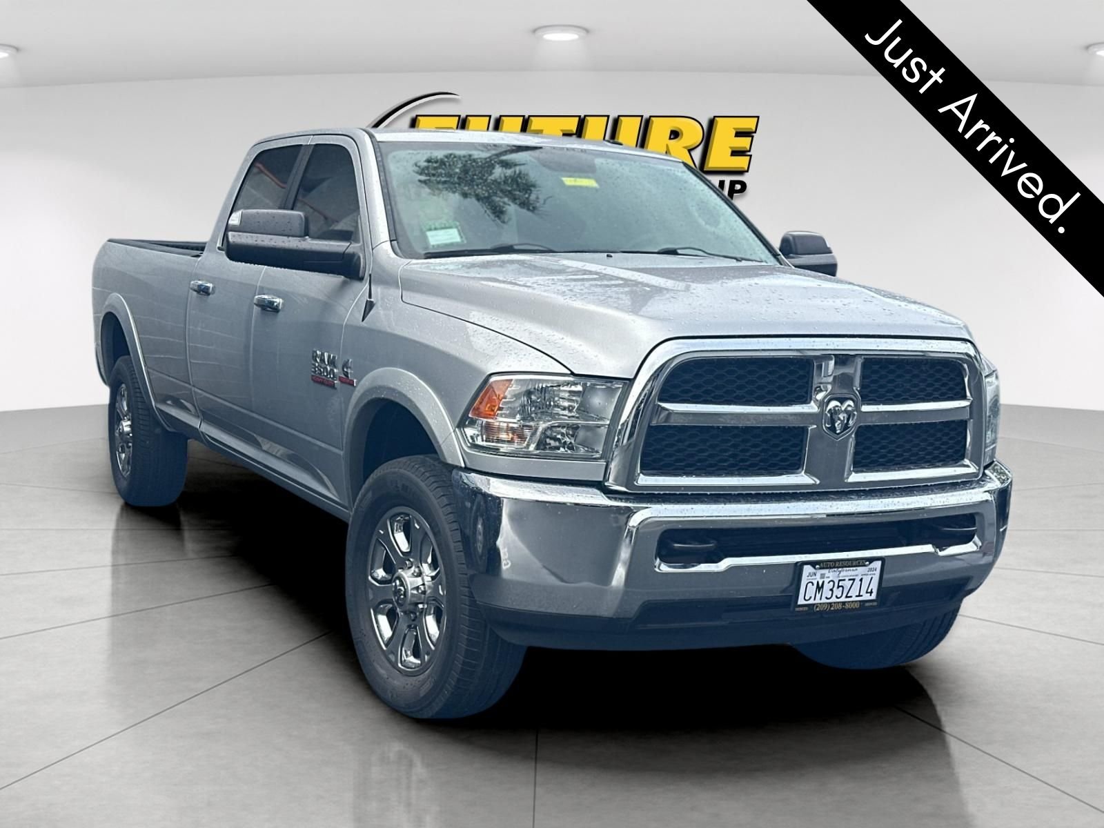 2015 RAM 3500 SLT 4X4 Crew Cab LWB's photo