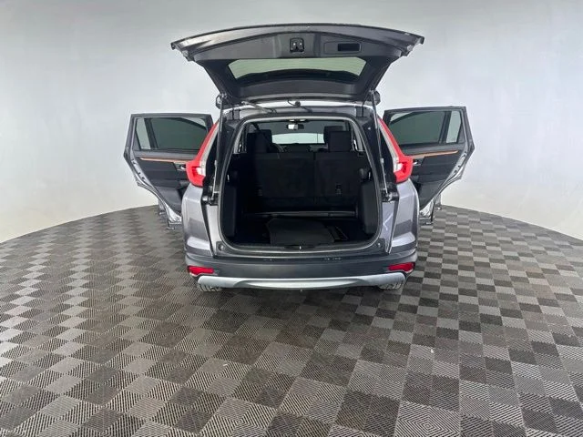Used 2018  Honda EX image 17