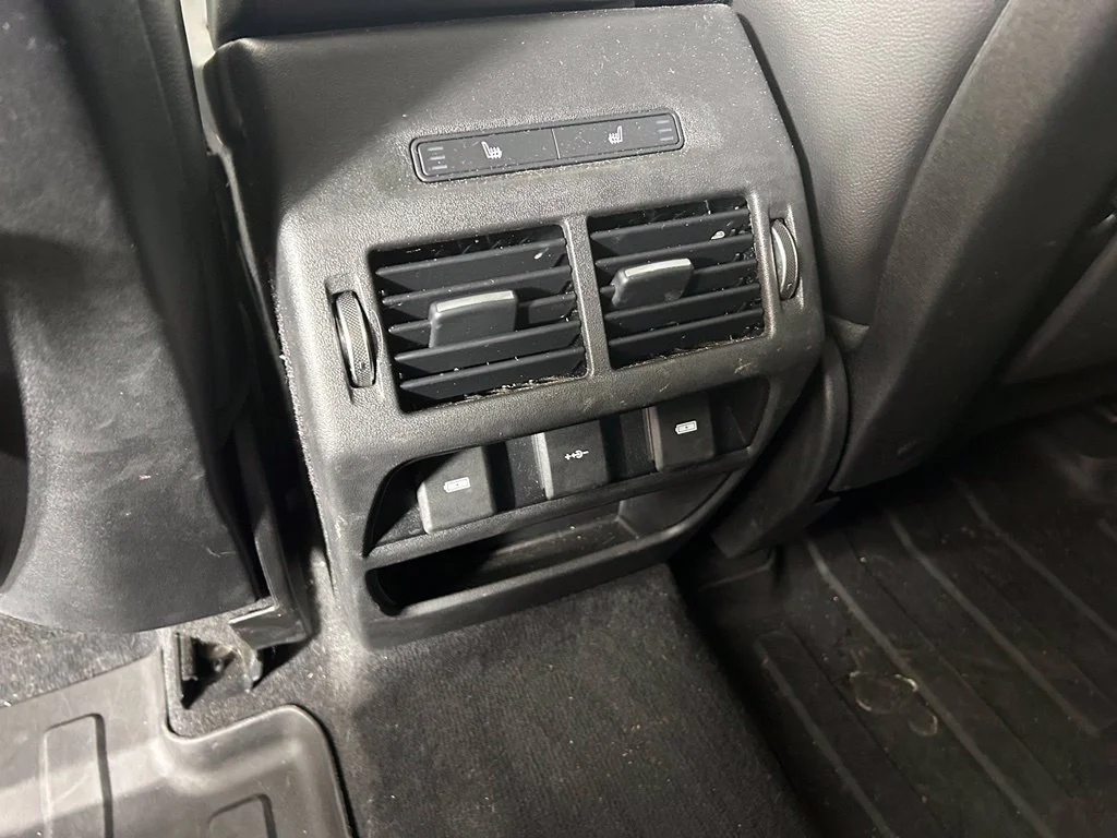 Used 2020 White Land Rover S image 14