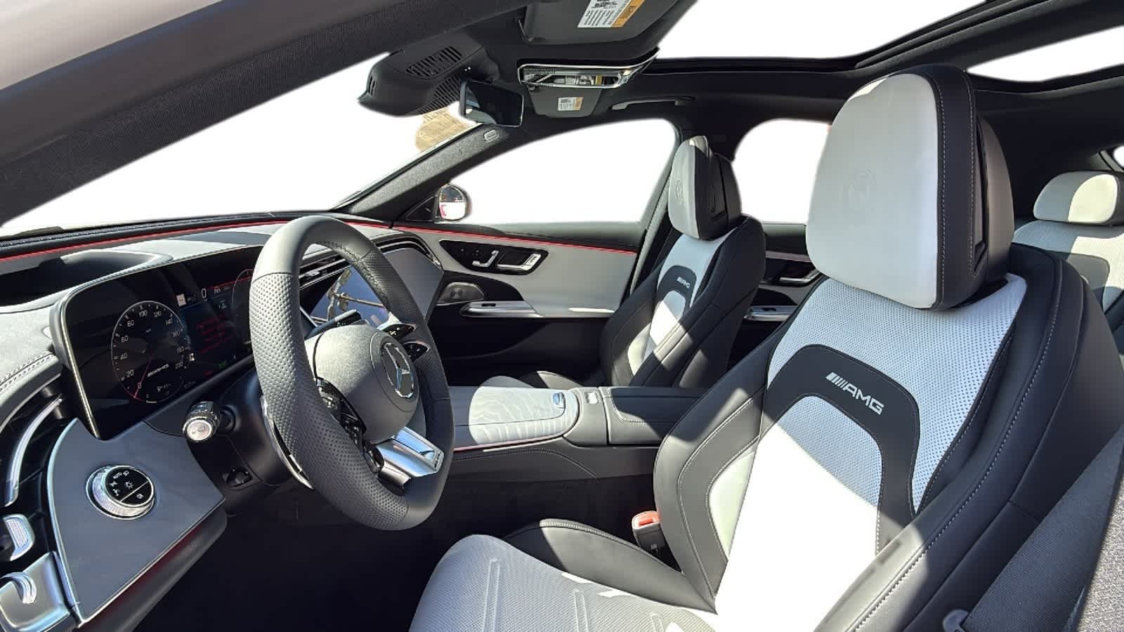 New 2026 MANUFAKTUR Moonlight White Magno Mercedes-Benz AMG® E 53 E image 4