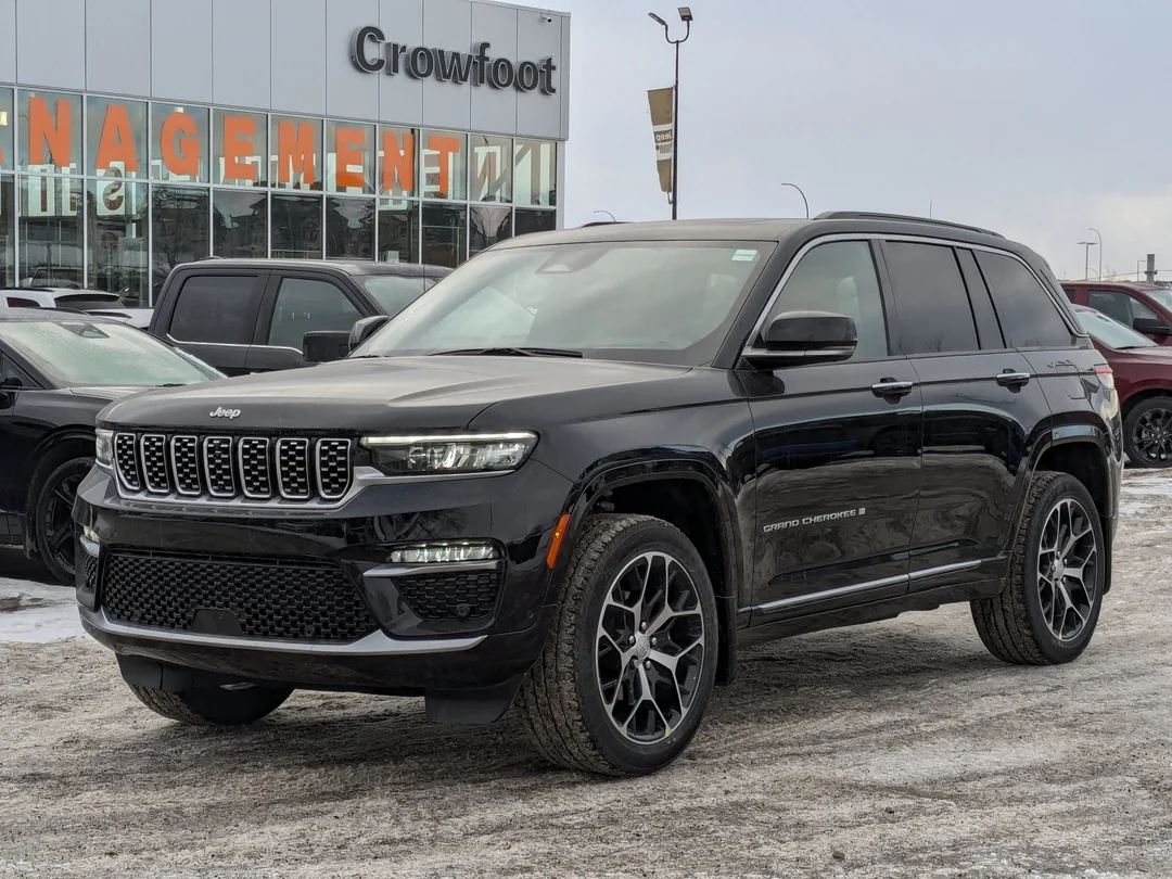 New 2025 Black Jeep Summit Reserve - - 4x4 - Panoramic Sunroof - Palermo Leather - McIntosh Audio & More! image 4