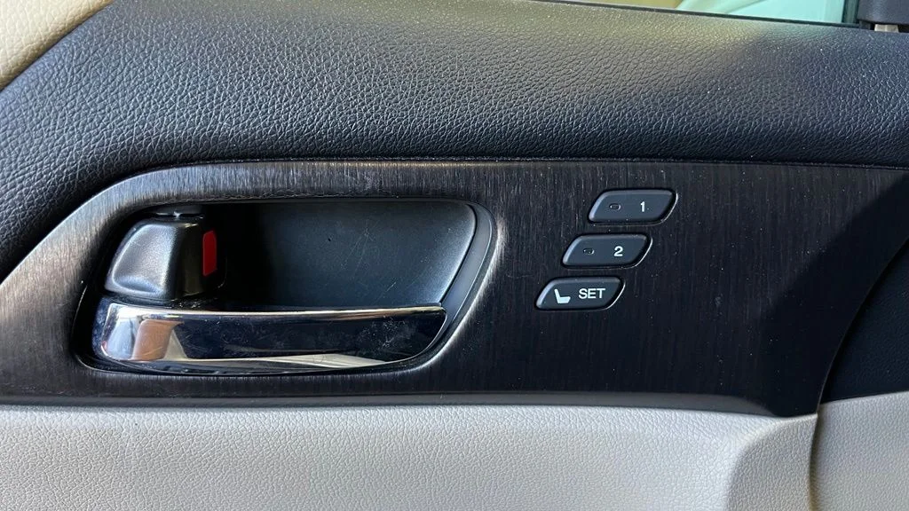 Used 2014  Honda EX-L image 23