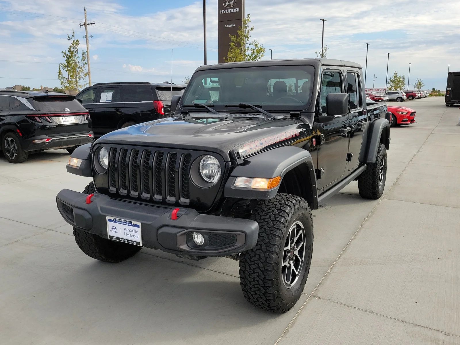 Used 2022 Gray Jeep Rubicon 4x4 image 1
