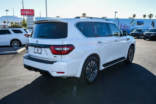 Used 2022 White Nissan SL image 5