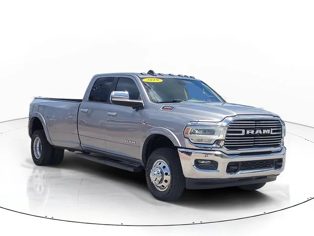 Used 2019 Silver Ram Laramie image 3