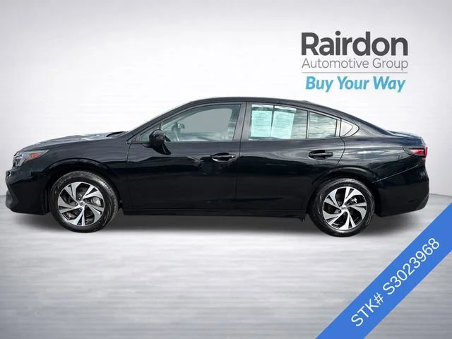 Used 2025 Crystal Black Silica Subaru Premium image 4