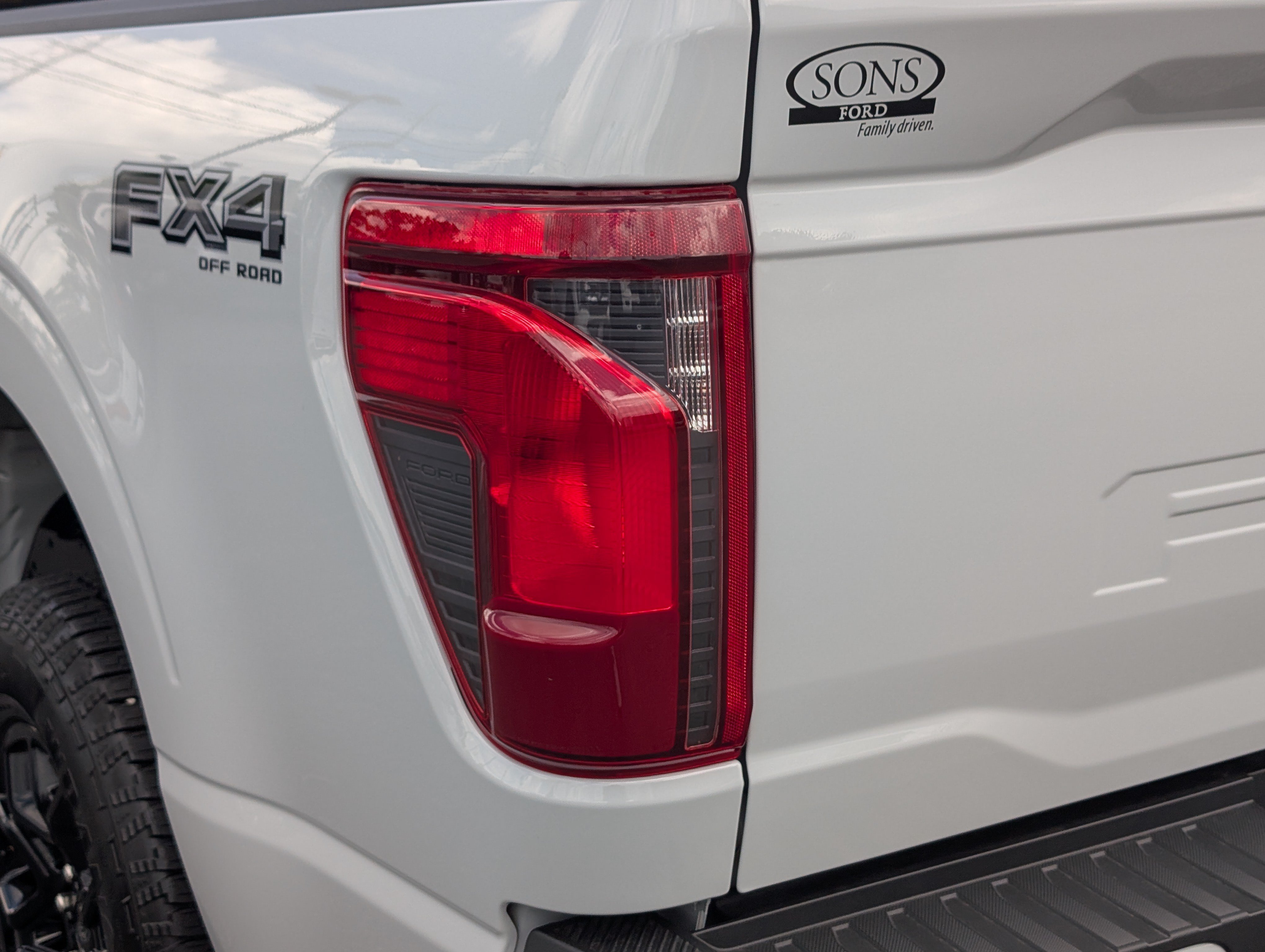New 2026 Avalanche Ford XLT image 12