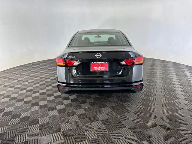 Used 2023 Black Nissan 2.5 S image 6