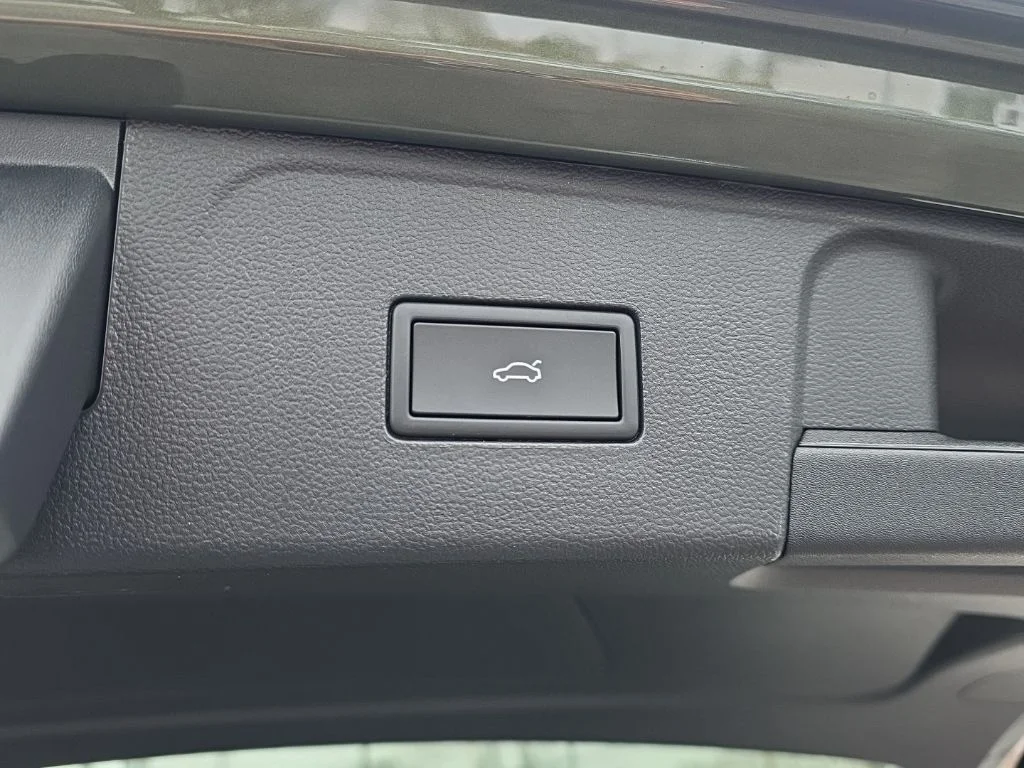 2026 Volkswagen Atlas SE w/Tech - Photo 37