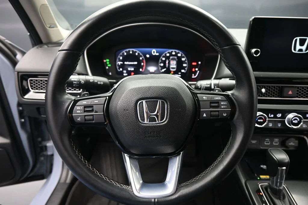 Used 2024 Gray Honda Touring image 15