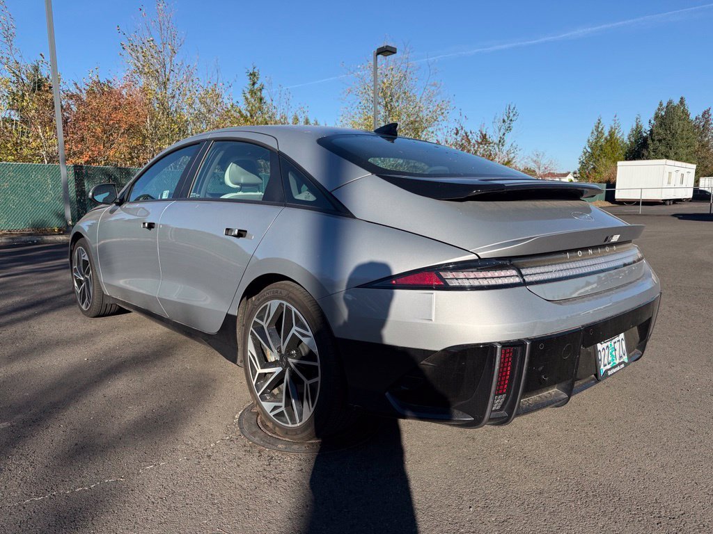 Used 2025 Curated Silver Hyundai SEL image 5