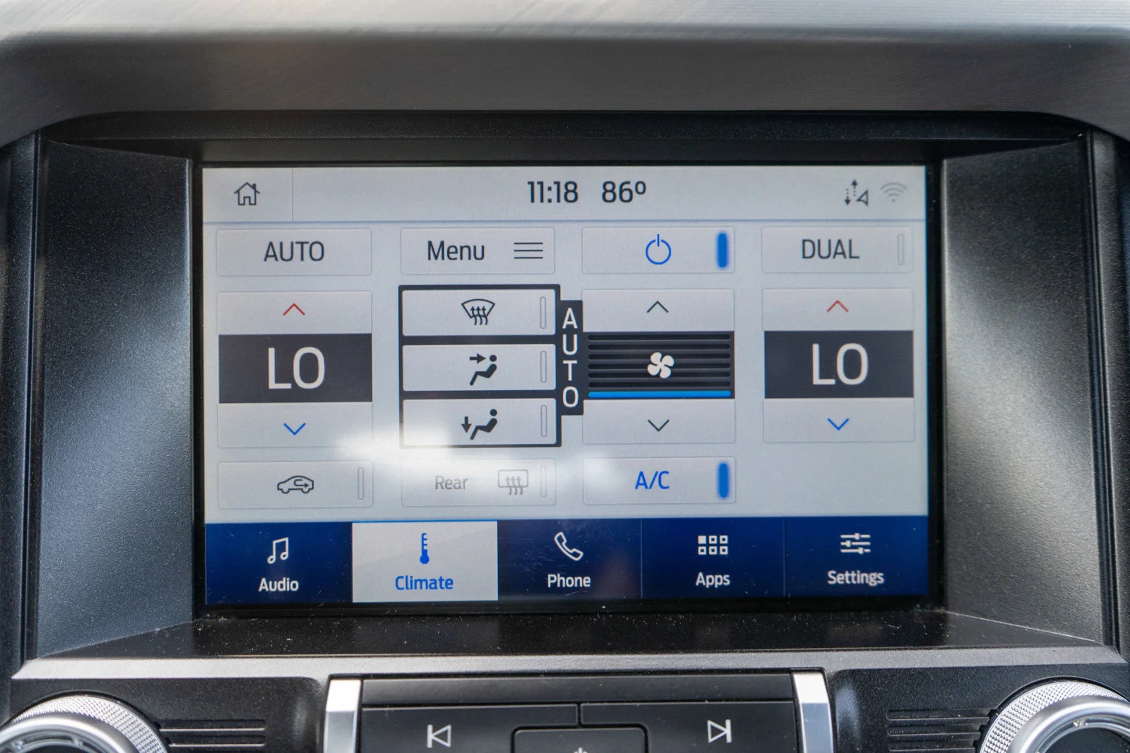 Used 2022 Oxford White Ford EcoBoost Premium image 19