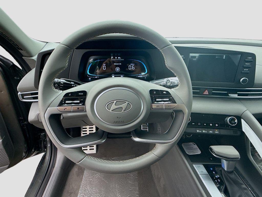 New 2026 Amazon Gray Hyundai SEL Sport image 8
