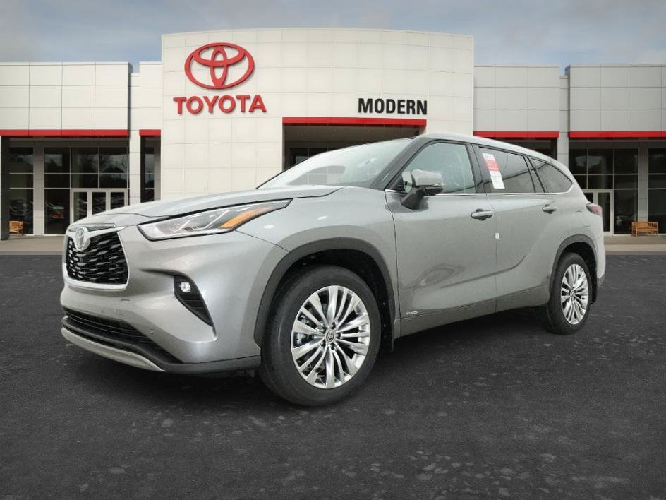 New 2026 Heavy Metallic Toyota Hybrid Platinum image 18