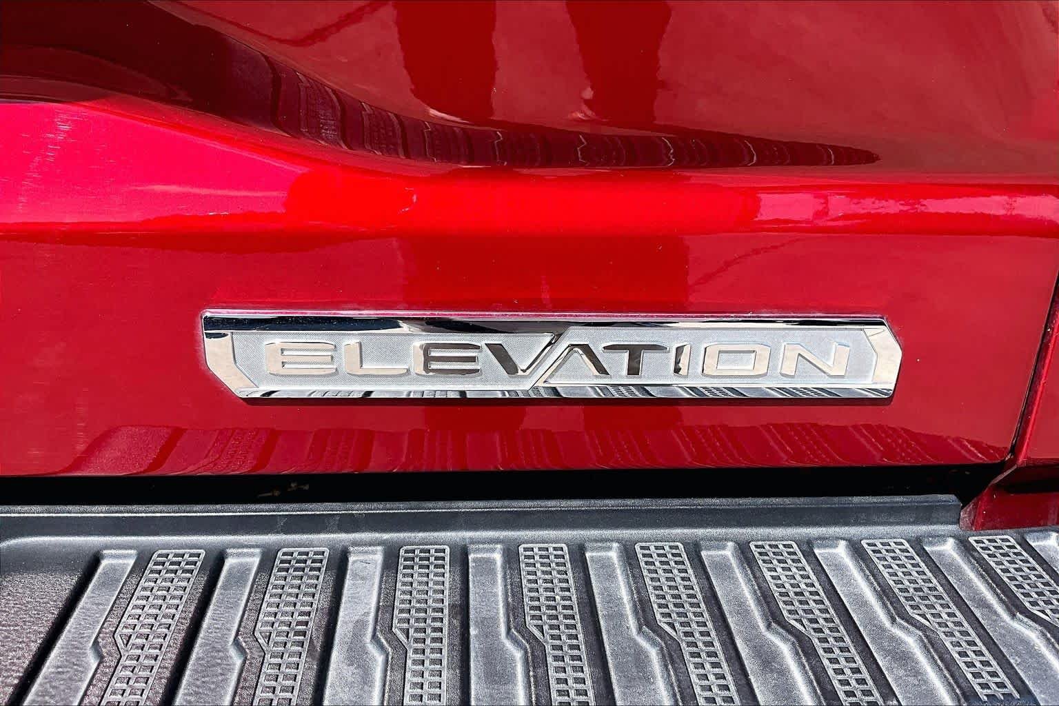 Used 2024 Volcanic Red Tintcoat GMC Elevation image 10