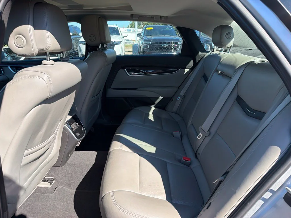 Used 2013 Radiant Silver Metallic Cadillac Luxury image 14