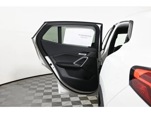 New 2026 Alpine White BMW xDrive28i image 31