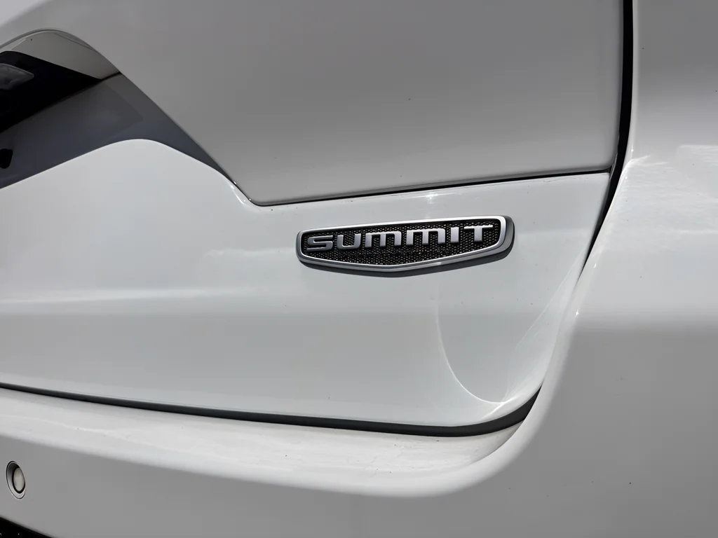 Used 2022 White Jeep Summit Reserve 4xe image 29