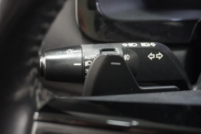 Used 2022 BLACK Nissan Platinum image 29