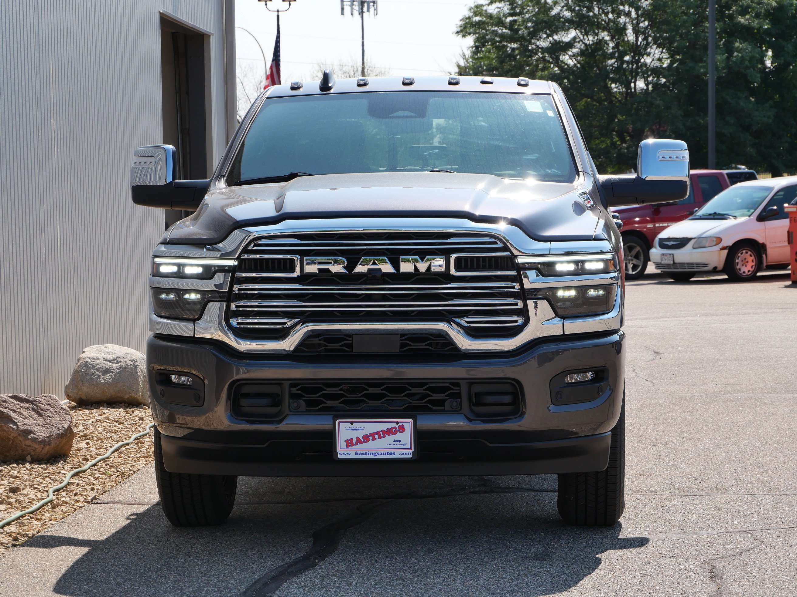 New 2026 Granite Crystal Metallic Clear-Coat Exterior Paint RAM Laramie image 5