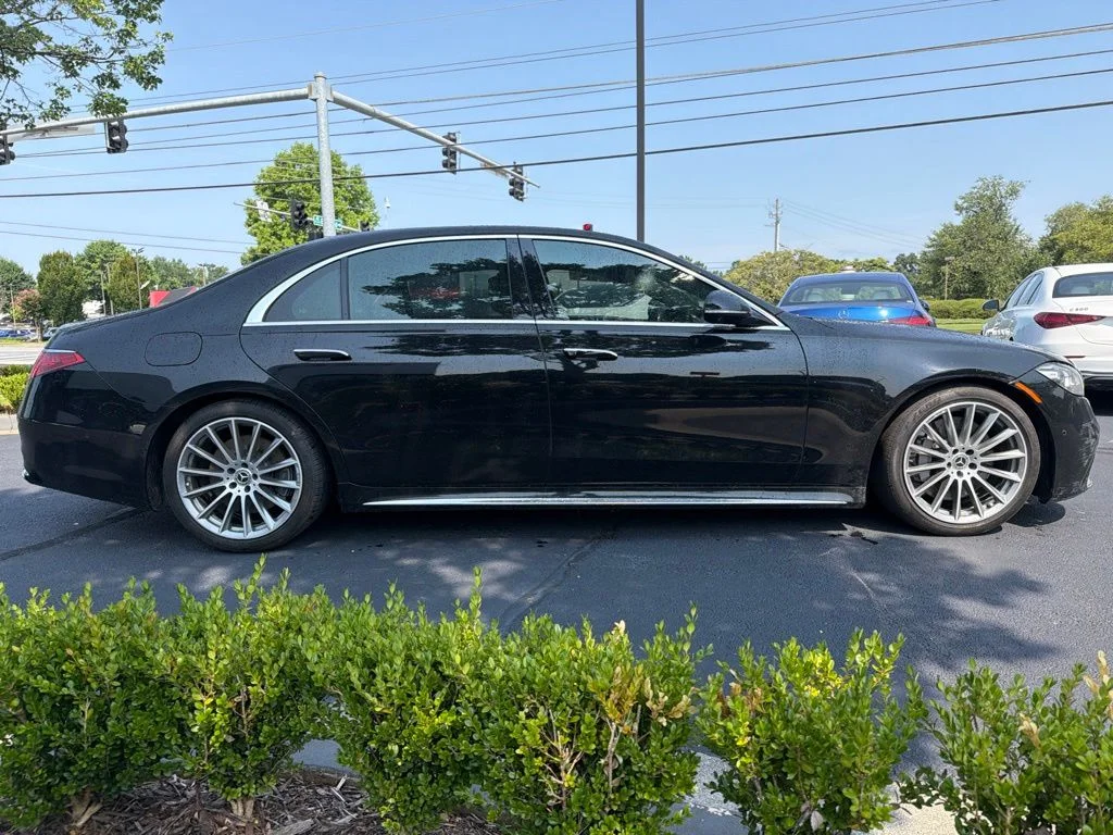Used 2021 Black Mercedes-Benz S 580 image 3