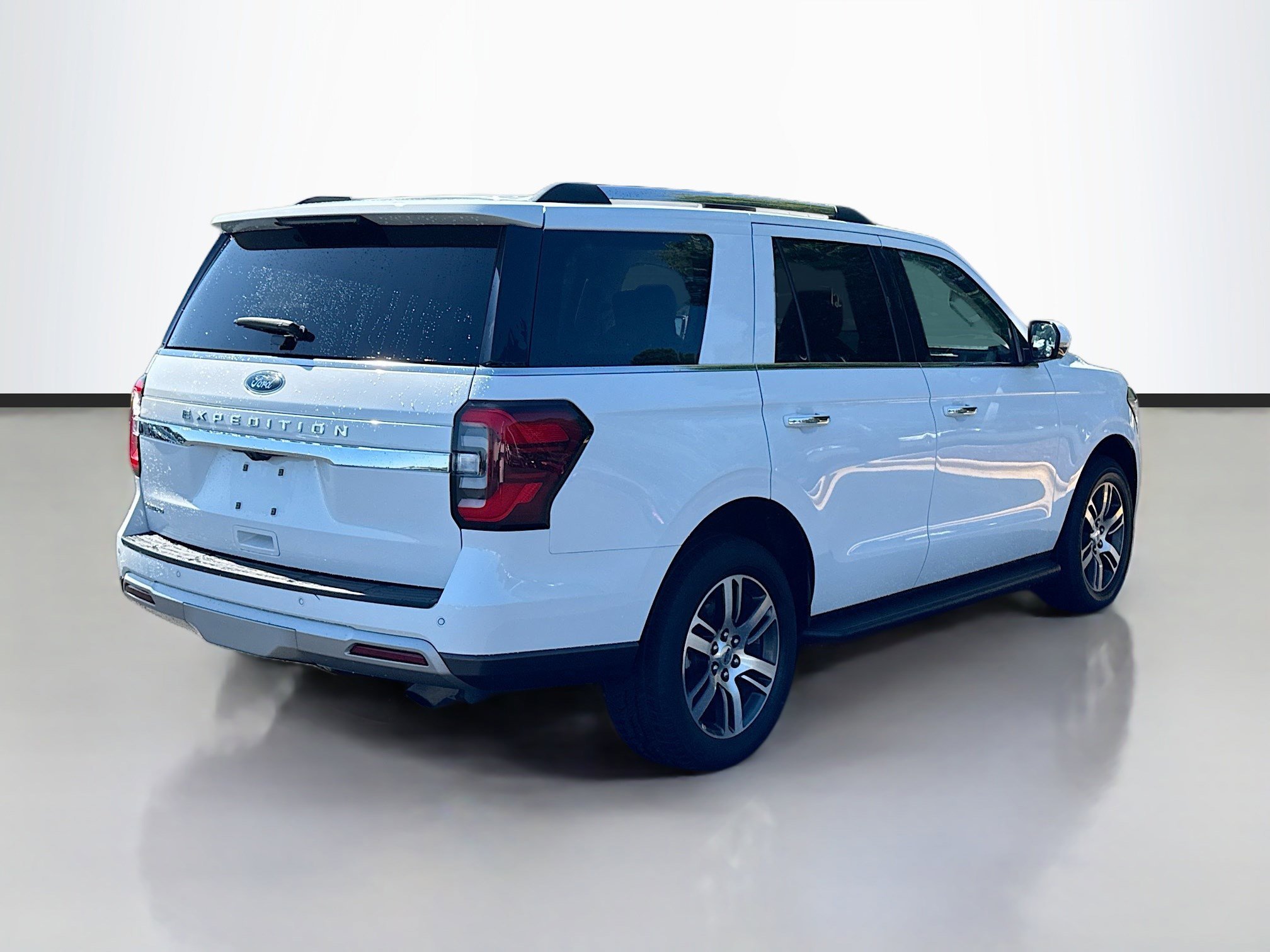 Used 2024 Oxford White Ford Limited image 7