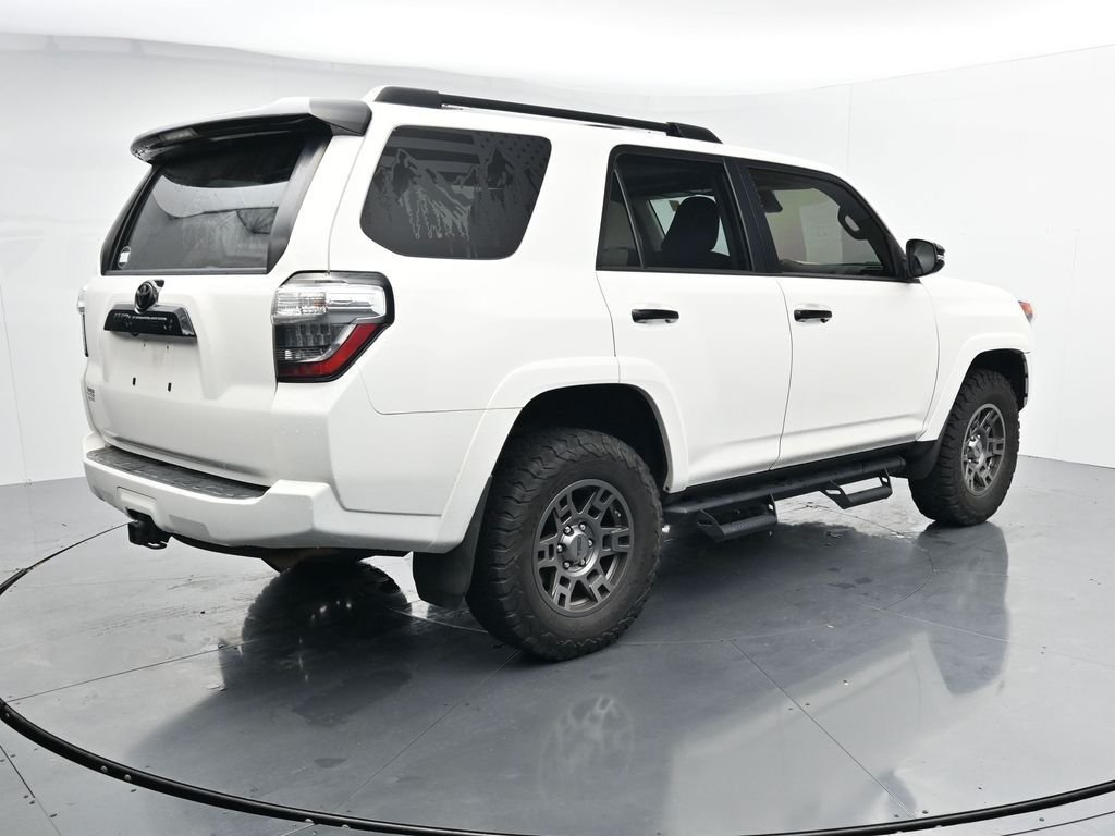 Used 2020 White Toyota Venture image 8
