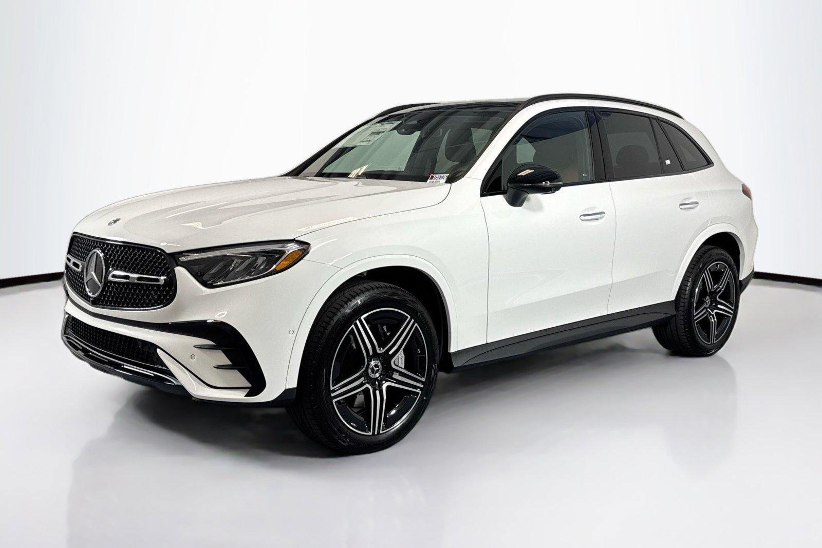 New 2026 Polar White Mercedes-Benz GLC 300 image 1