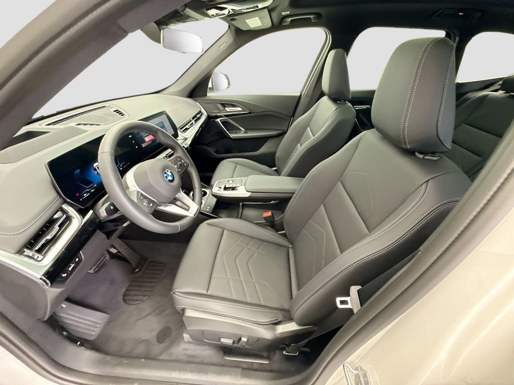New 2026 Alpine White BMW xDrive28i image 18