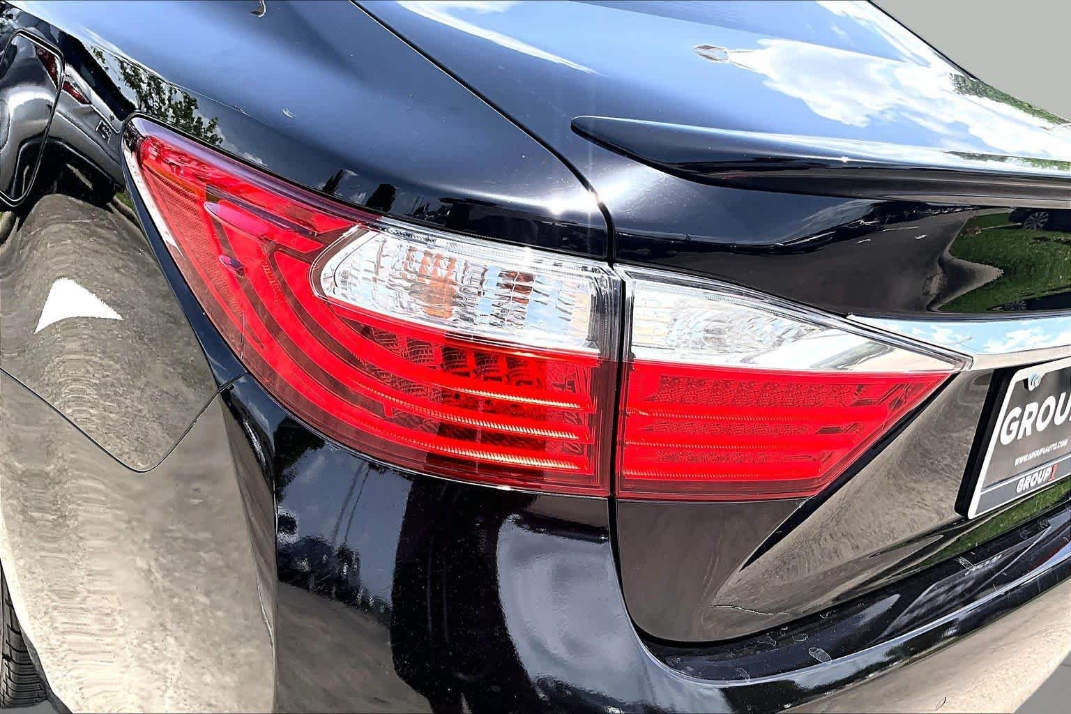 Used 2014 Obsidian Lexus  image 26