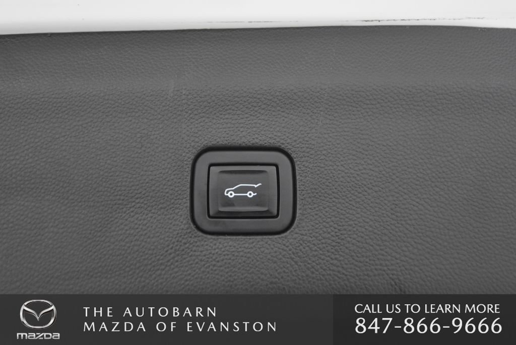 Used 2022 Summit White Buick Essence image 36