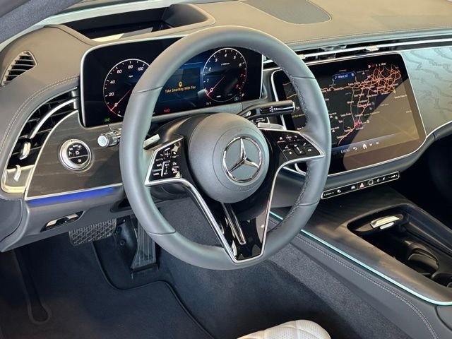 New 2026 MANUFAKTUR Moonlight White Metallic Mercedes-Benz E 350 image 10