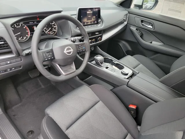 2026 Nissan Rogue SV - Photo 14