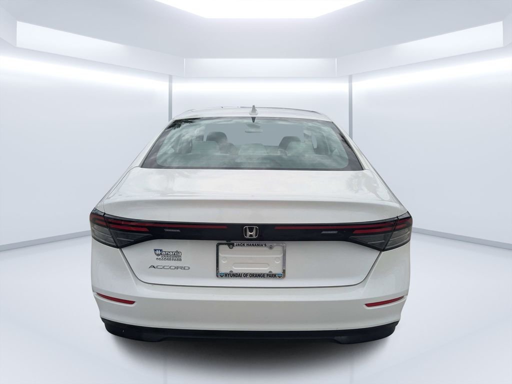 Used 2023  Honda EX image 4