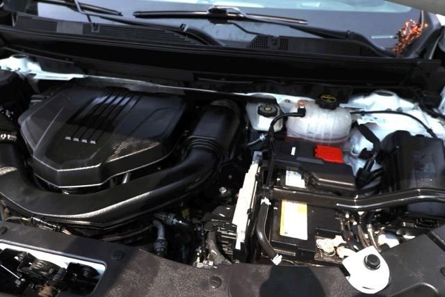 Used 2025 White Chevrolet LT image 42