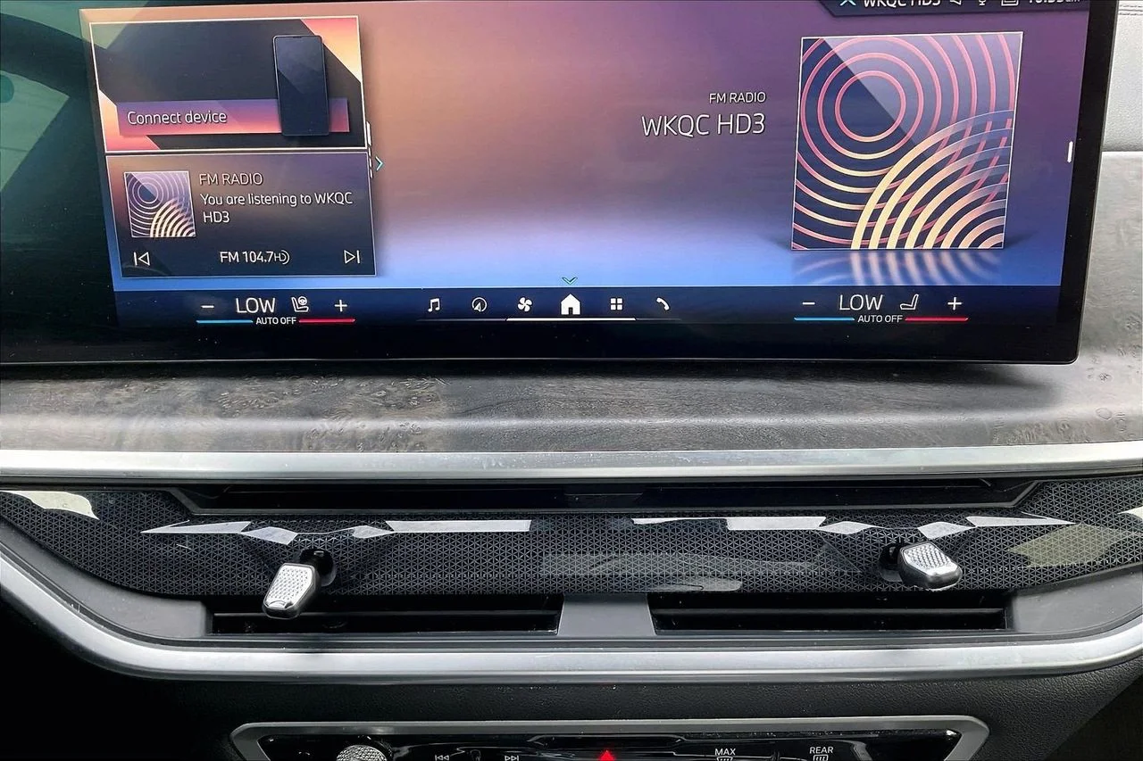 Certified Used 2024 Gray BMW xDrive40i image 20