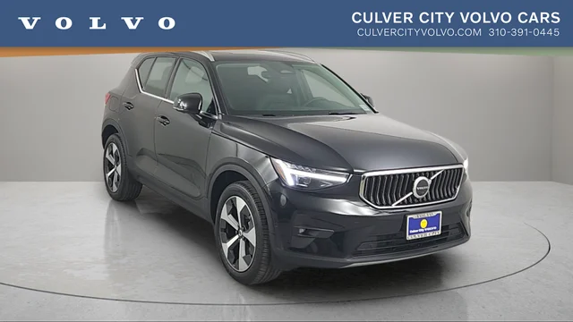 2025 Volvo XC40 B5 Plus Bright AWD's photo