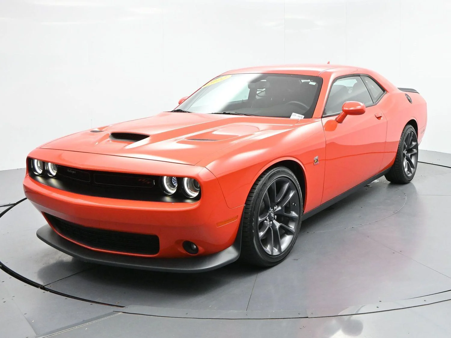 Used 2022 Go Mango Dodge R/T Scat Pack image 3