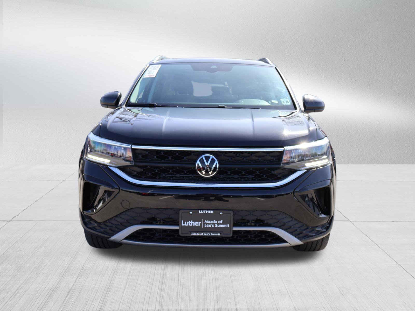 Used 2023 Volkswagen Taos SE with VIN 3VVNX7B24PM334081 for sale in Kansas City