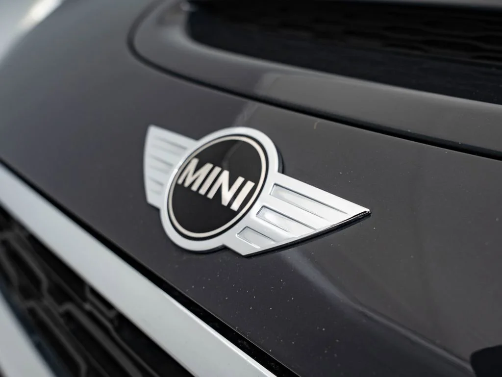 Used 2017 Gray Metallic MINI Clubman image 3
