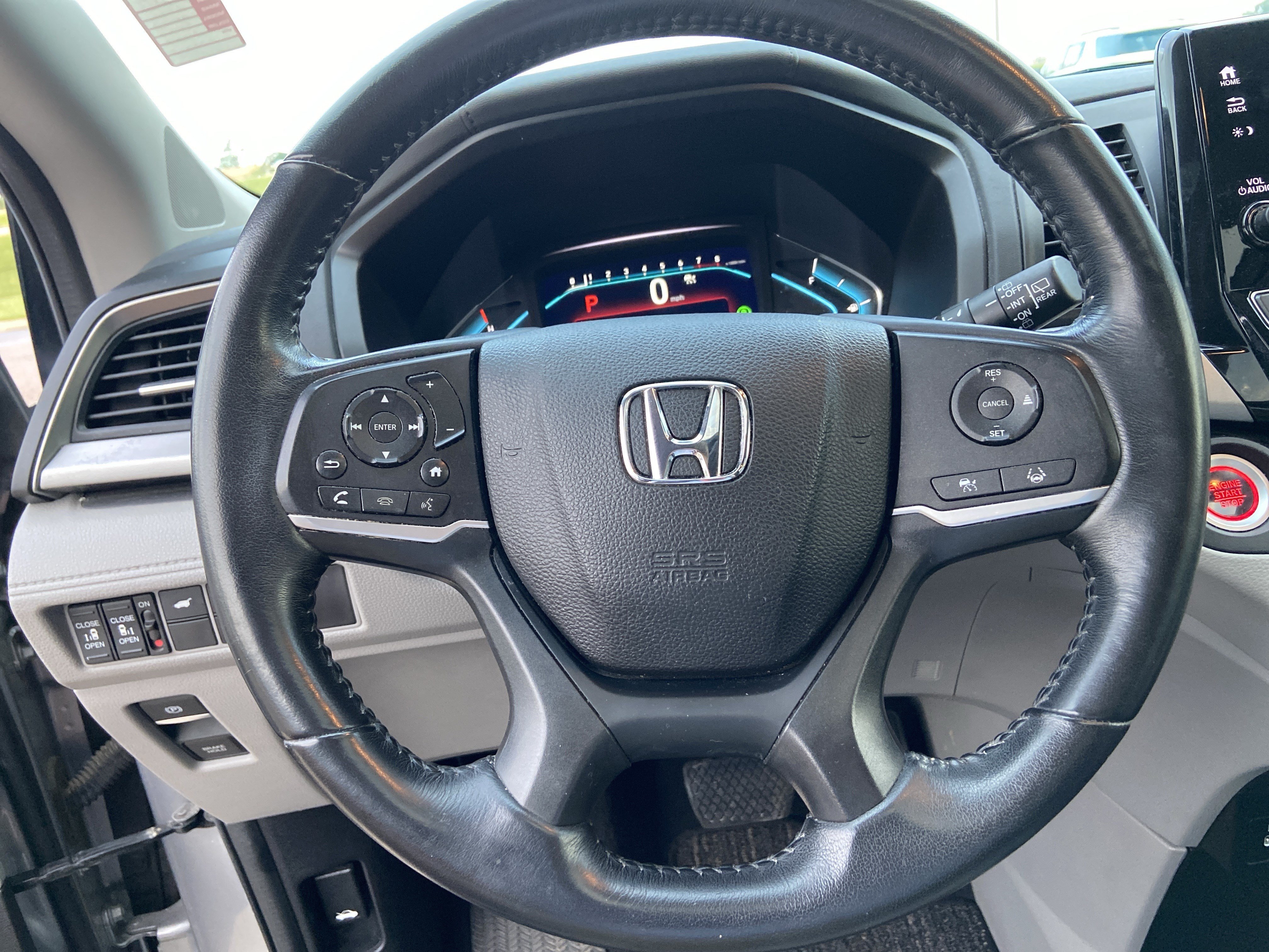 Used 2021 Lunar Silver Metallic Honda EX-L image 35