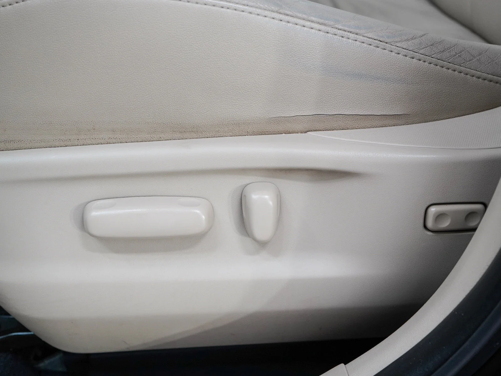Used 2009 Black Toyota wagon 4d image 25